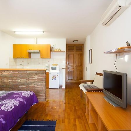 Studio Buterer Ровінь Номер фото