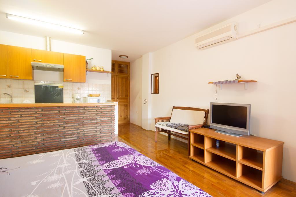 Studio Buterer Ровінь Номер фото
