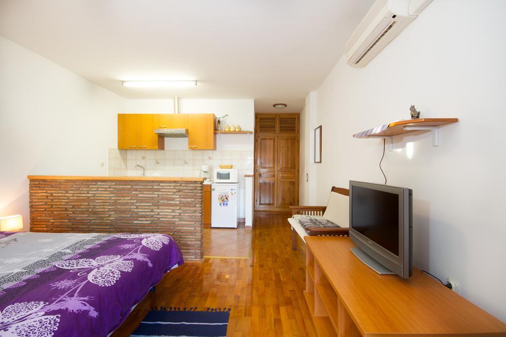 Studio Buterer Ровінь Номер фото